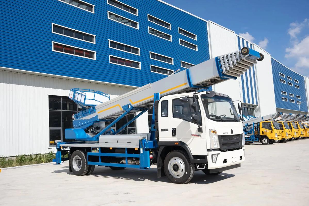 樊城出租云梯车高空作业车 建筑垃圾搬运